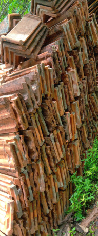 old-clay-roof-tiles-big-2