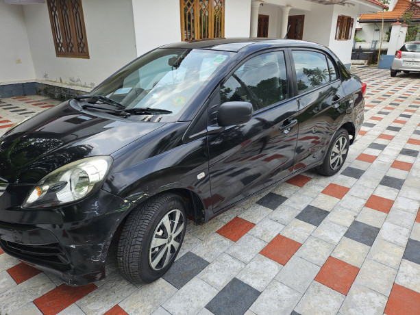 car-for-salehonda-amaze-big-0