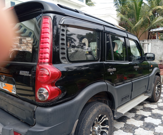 mahindra-scorpio-2012-big-0