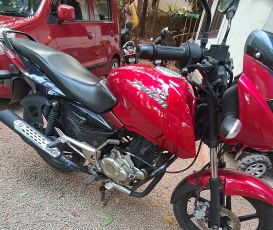 bajaj-pulsar-150-cc-big-3