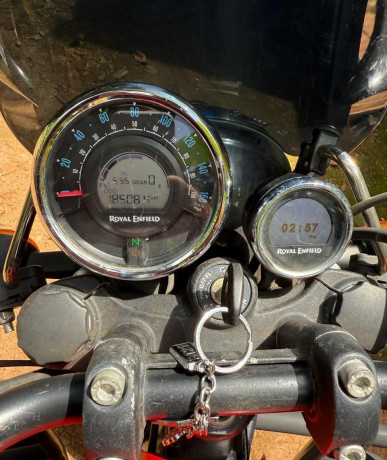 royal-enfield-meteor-350-big-2