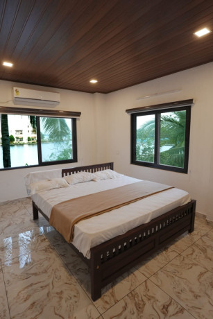 beautiful-backwater-front-home-stay-for-sale-big-2