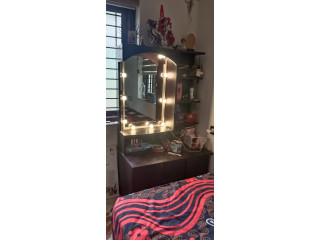 Dressing table