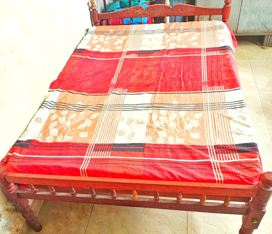 wooden-double-cot-bed-big-2