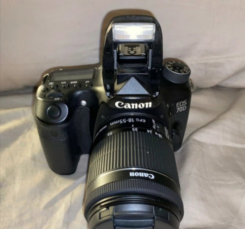canon-70d-full-kit-with-bag-big-0