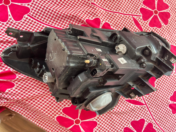 swift-projector-headlights-original-for-sale-big-3