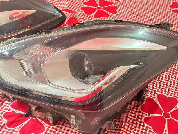 swift-projector-headlights-original-for-sale-big-0