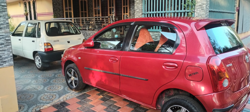 2012-etios-leva-big-3
