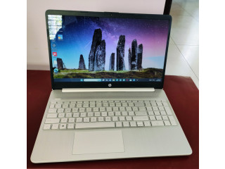 HP LAPTOP core i3,16 GB Ram