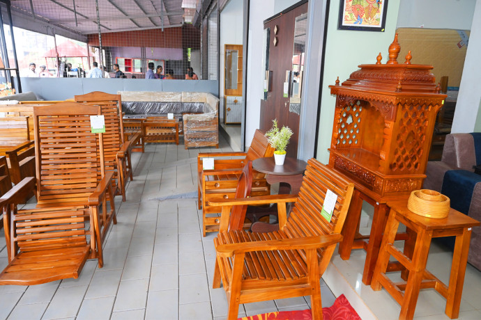 wooden-furniture-big-2