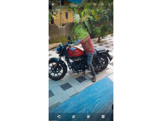 Royal enfield  red meteur. Model 2021